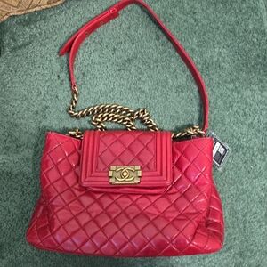 CHANEL Boy Style Red Quilted Leather Shoulder Bag with Gold-Tone Chain
